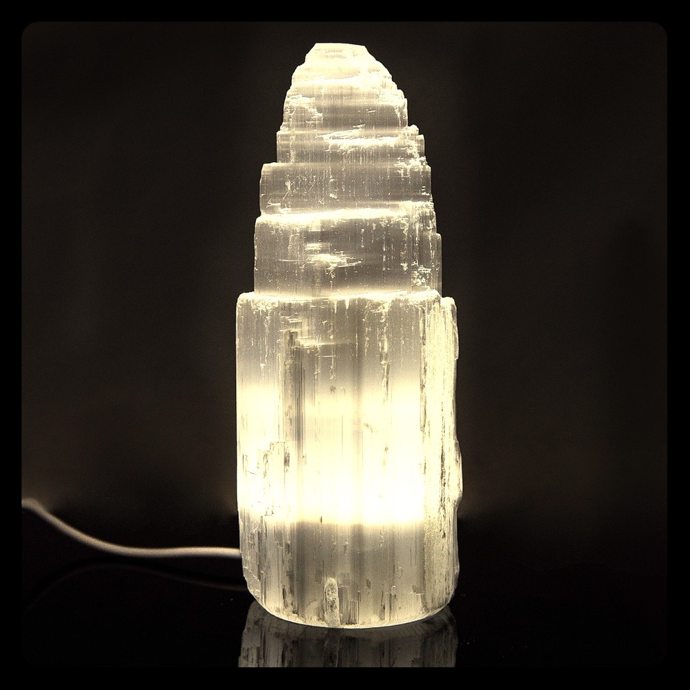 Genuine selenite crystal lamp 5 lb Dimmable - Picture 3 of 10